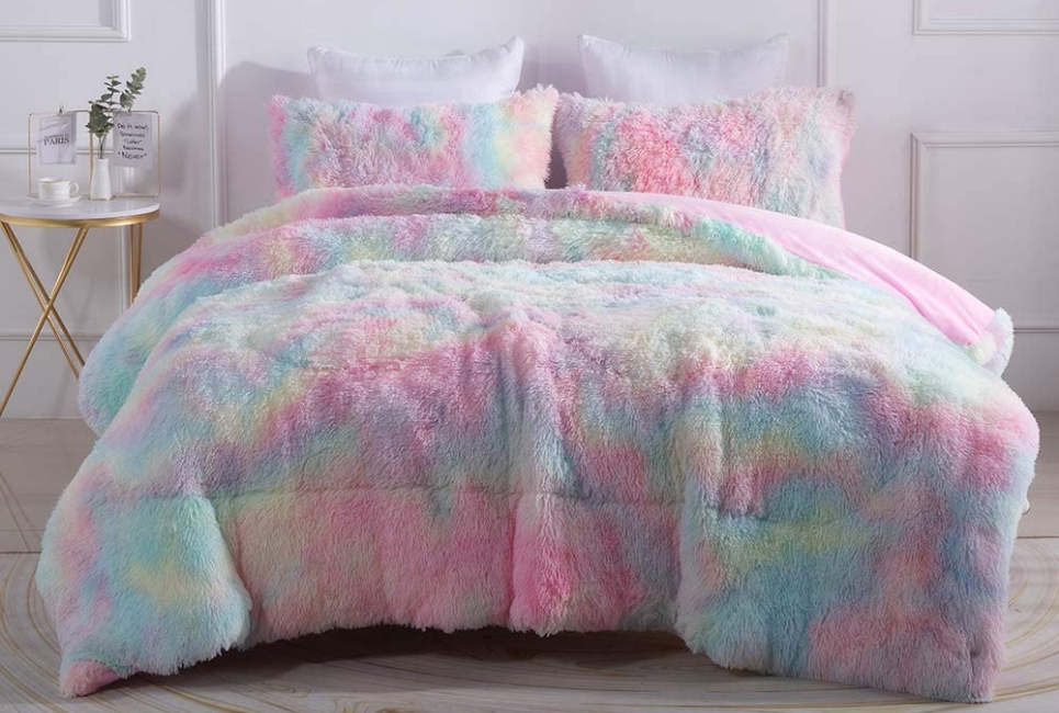 Wajade Plush Rainbow Comforter
