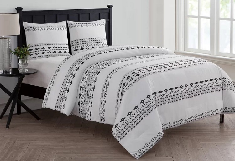 Two-Tone Rustic Comforter